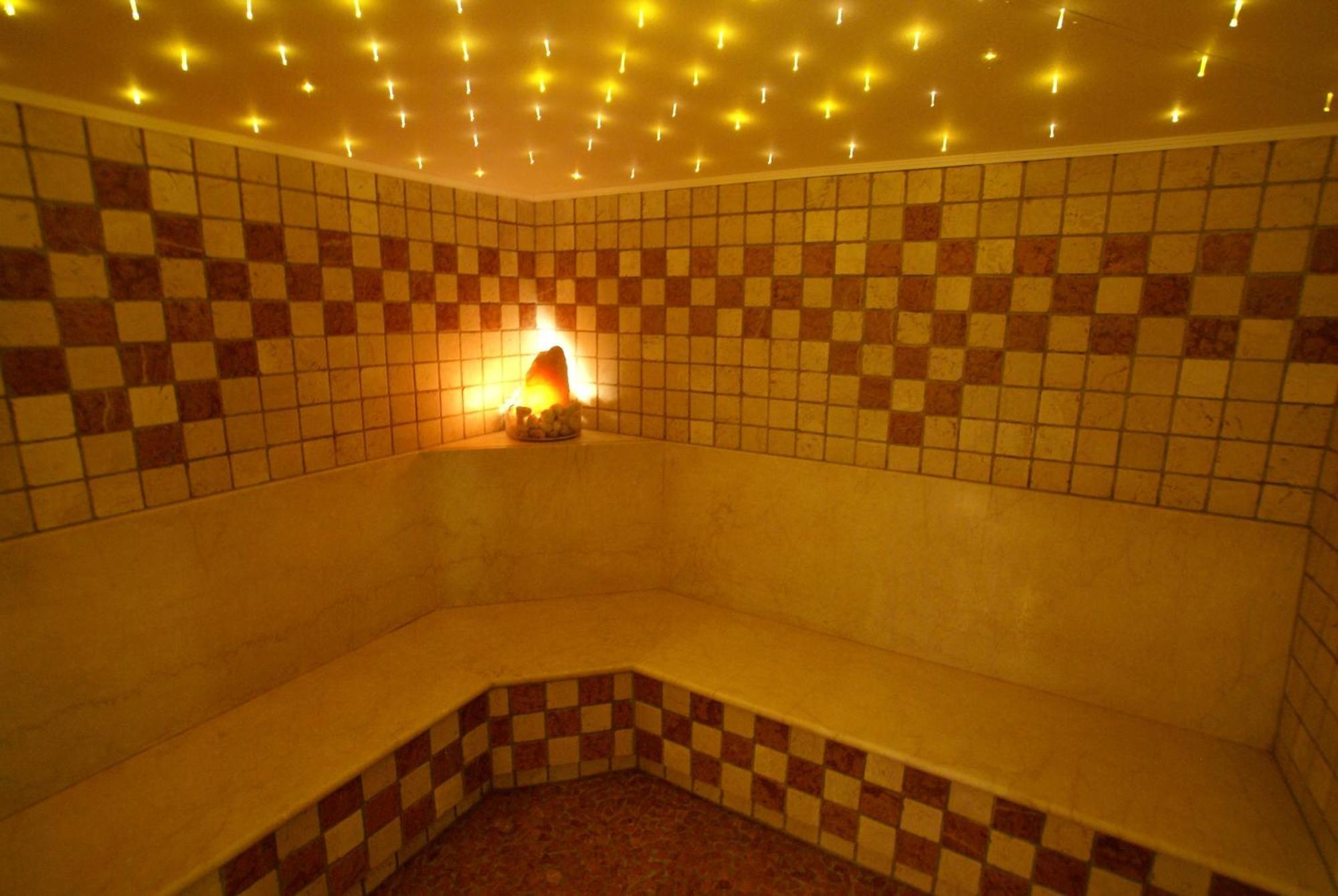 Gasthof Hotel Zur Post Ferlach Luaran gambar