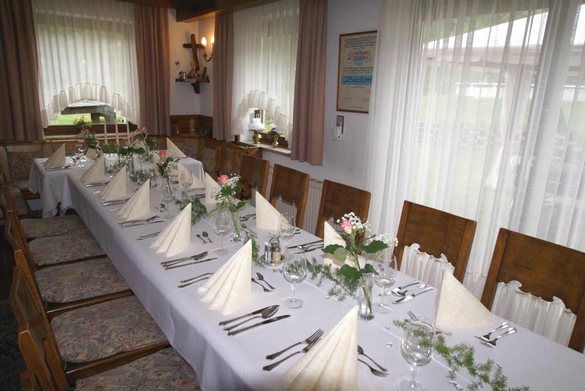 Gasthof Hotel Zur Post Ferlach Luaran gambar